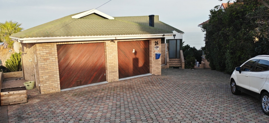 5 Bedroom Property for Sale in Dana Bay Western Cape
